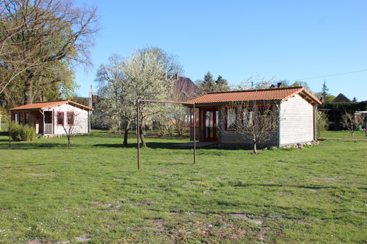 Großer Garten mit Wiese